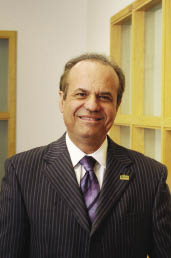 Dean of SOM, Jorge Haddock