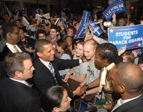 Photo of Barack Obama shaking hands